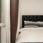 Blue Hotel