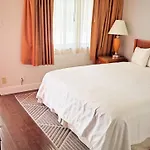 Pacific Heights Inn