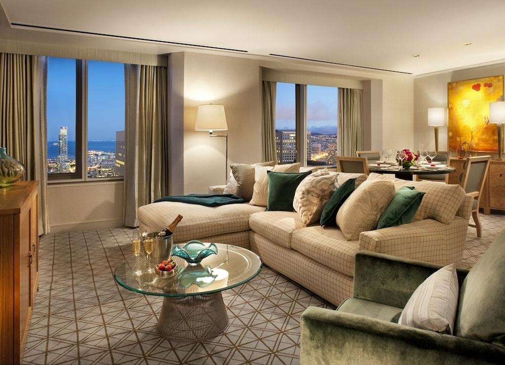 Four Seasons At Embarcadero Hotel 5*