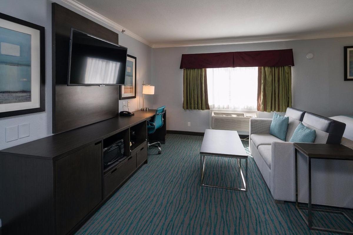 On Grove Hotel