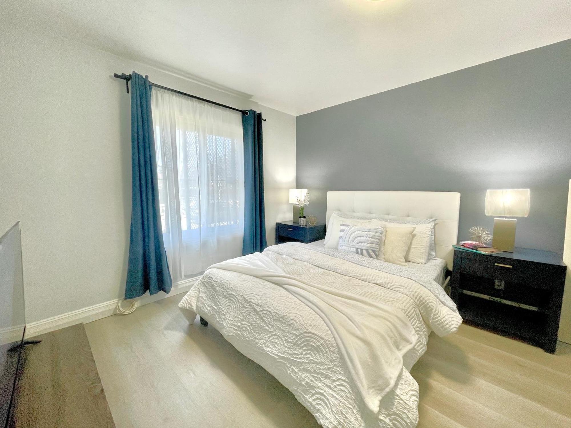 Private Lakeside Master - Explore San Francisco's Urban Nature Galore *
