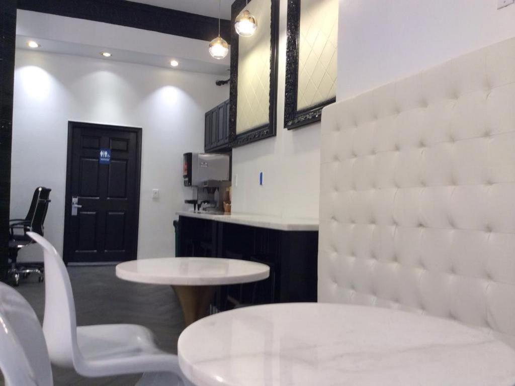 Adante Hotel, A C-two 3*