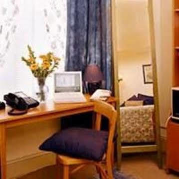 Hotel Halcyon