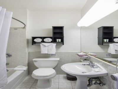 Adante Hotel, A C-two 3*