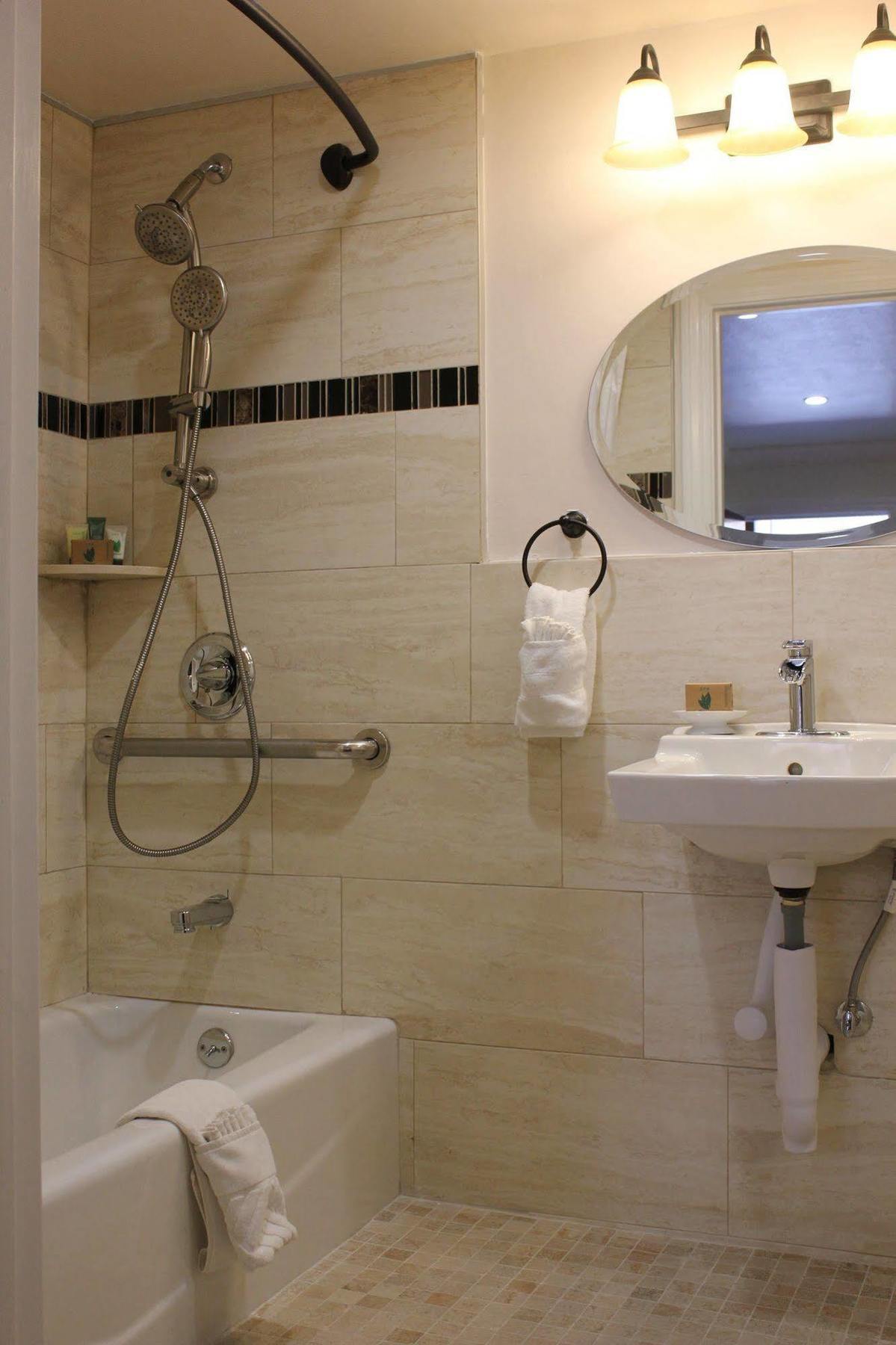 Motel Lombard Plaza 2*