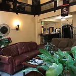Mayflower Hotel