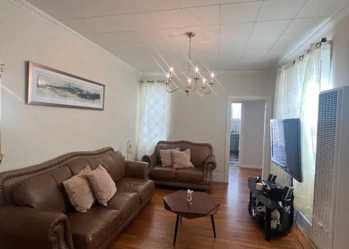 Central Sf Room In Walkable Area