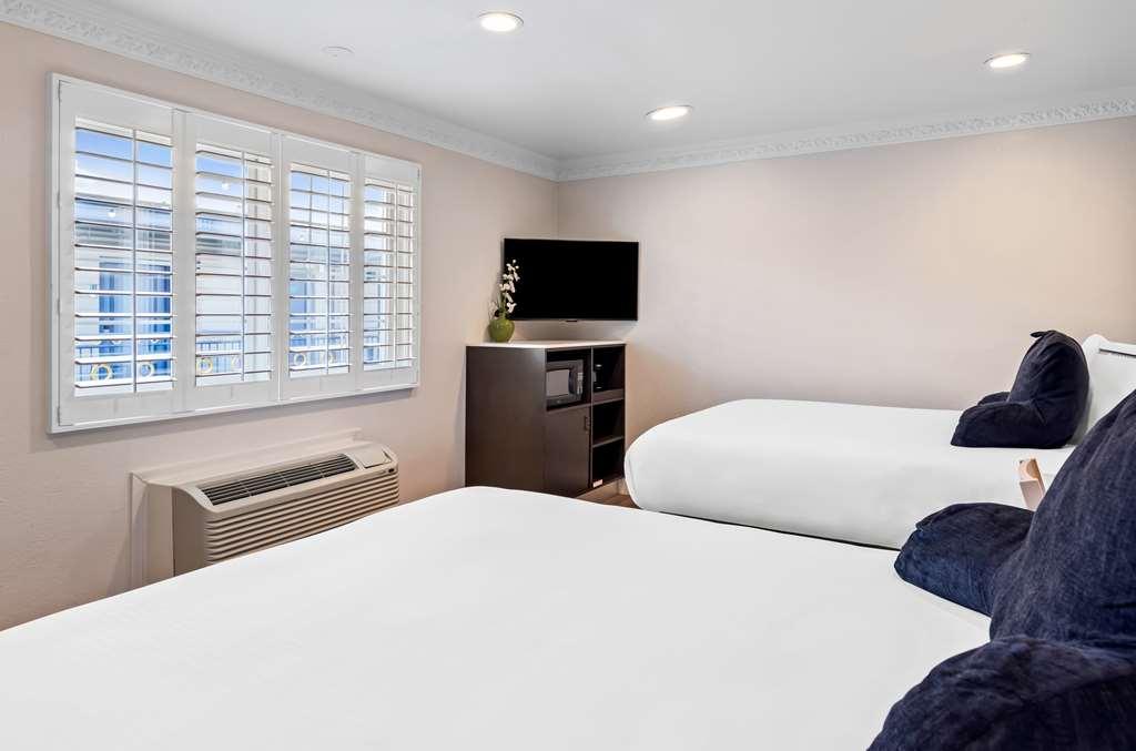 Signature Marina District Hotel *