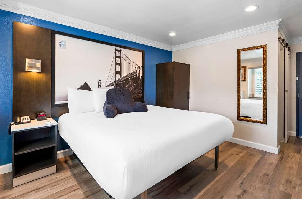 Hotel Signature Marina District