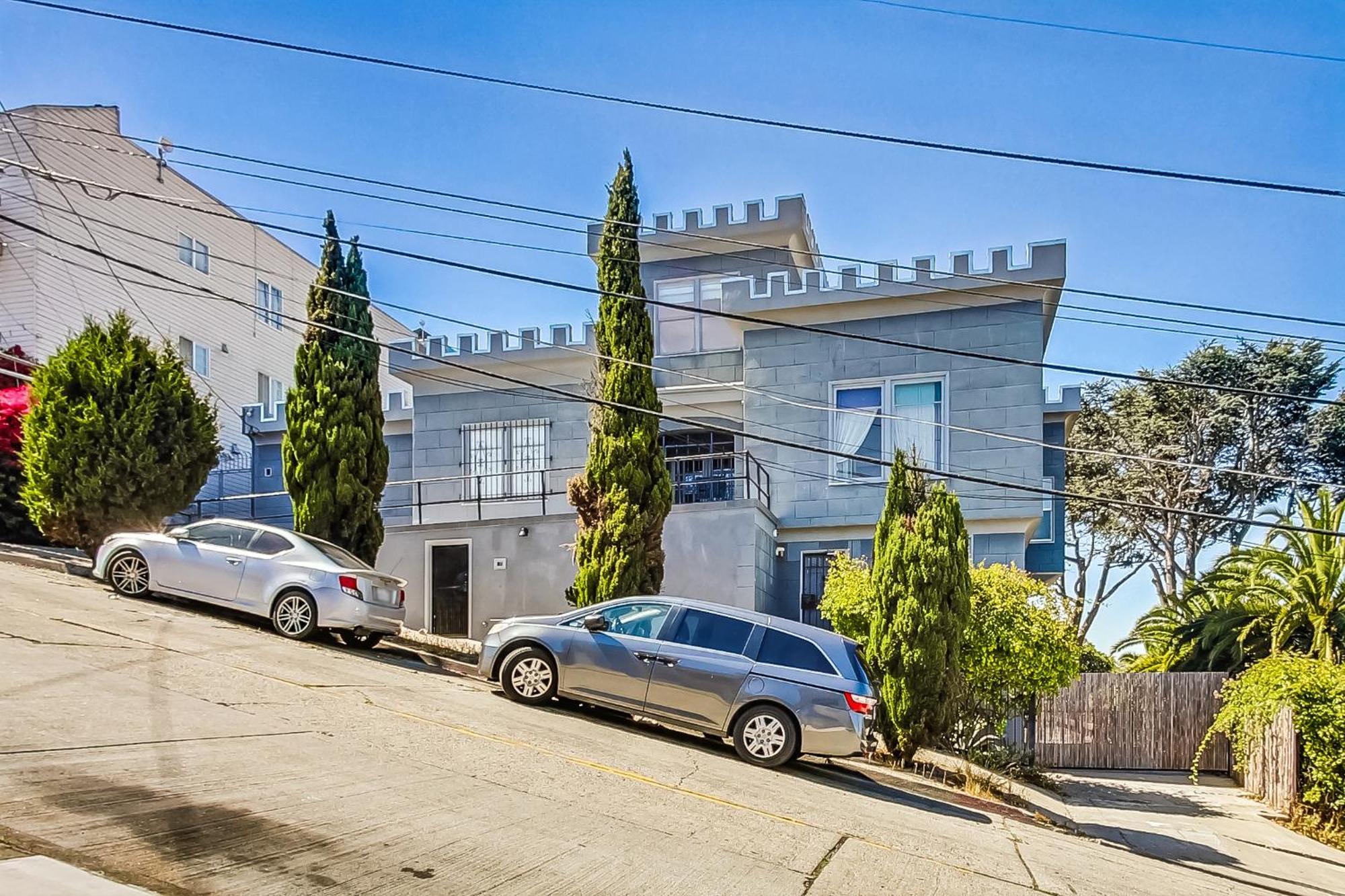 2br Castle On The Hill Wviews