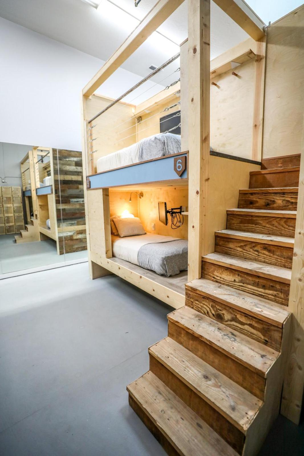 Hostel Podshare Marina