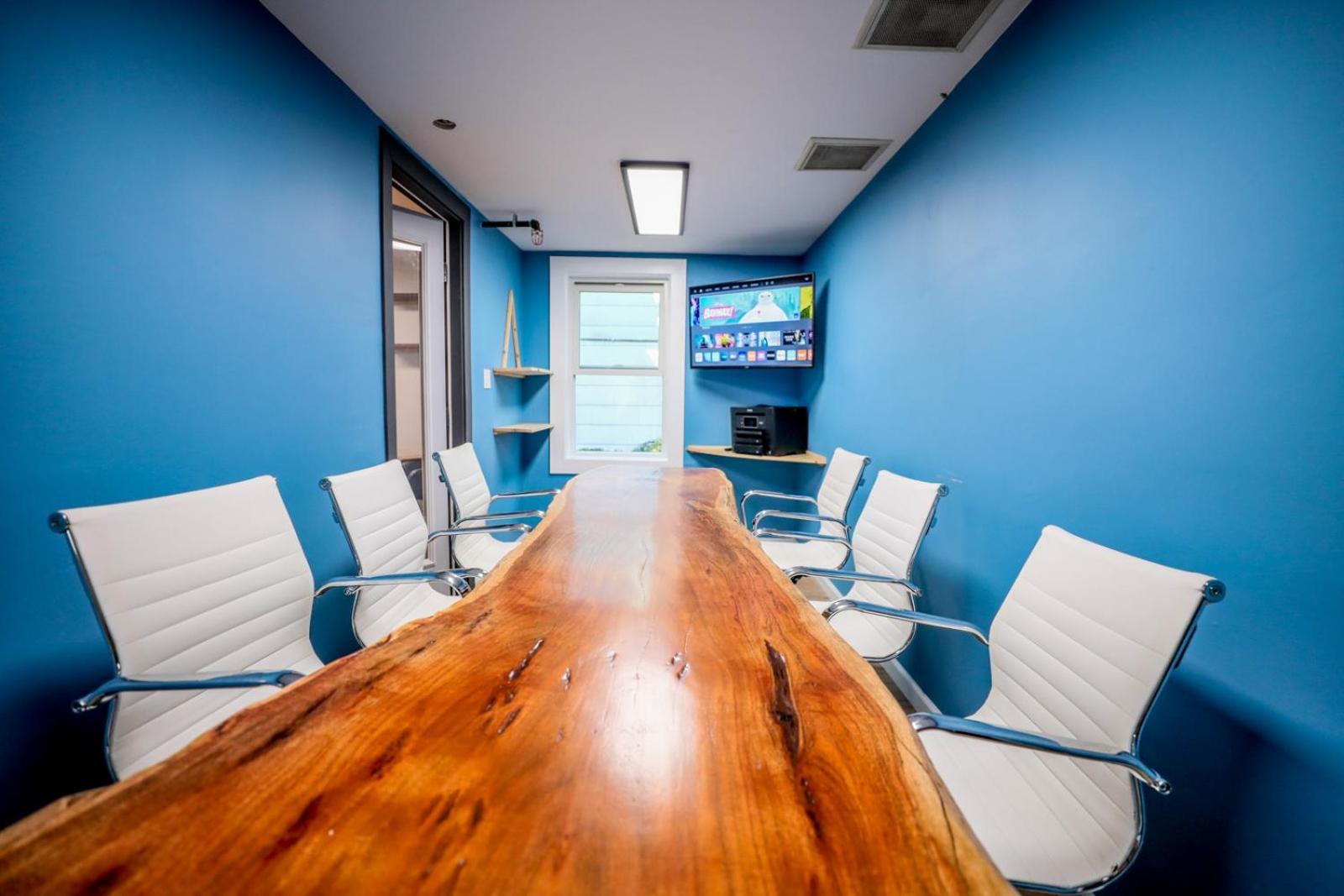 Podshare Marina Hostel *